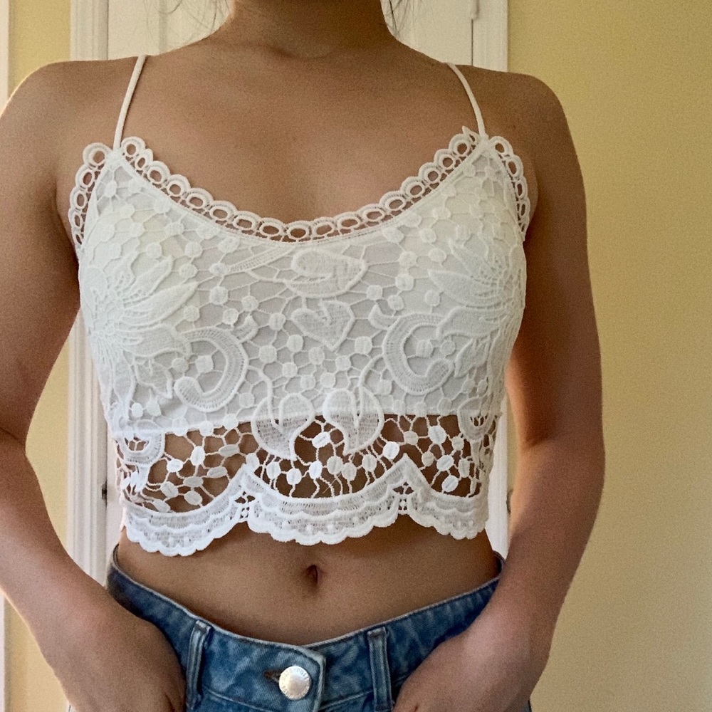 Flora Bralet